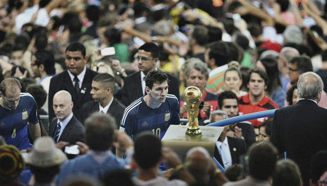 人生啊！澳波5月夺欧联6月从热刺下课，9月上任森林10月再遭解雇（命途多舛！澳波5月捧欧联、6月告别热刺，9月执掌森林却于10月再下课）