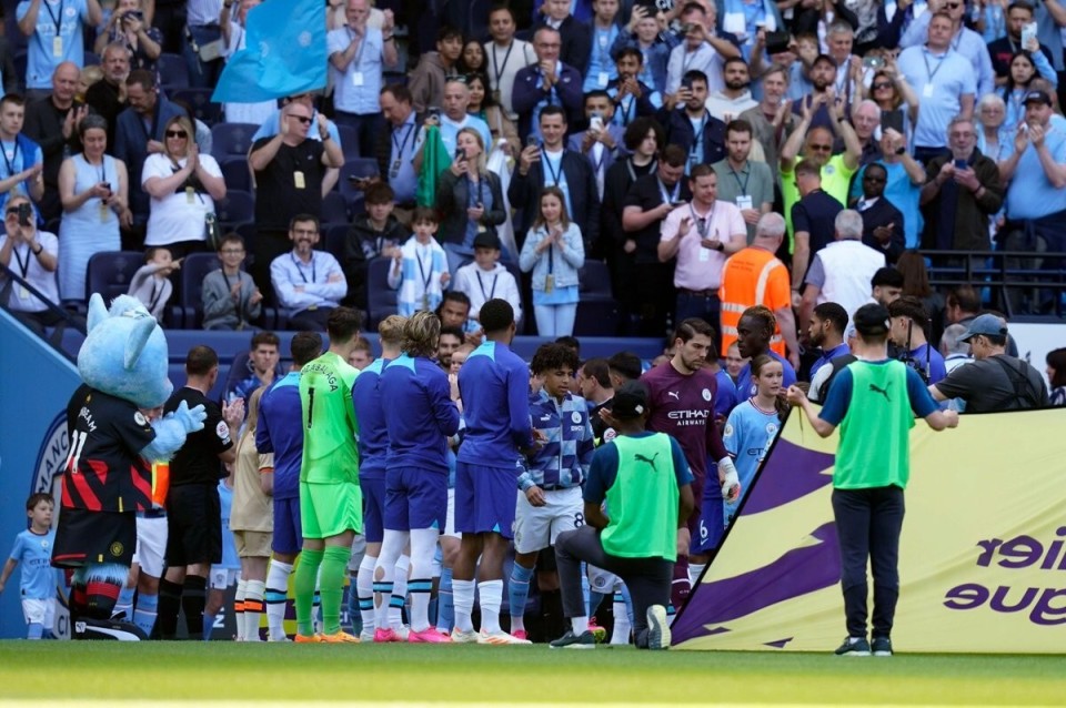 亚亚-图雷：瓜迪奥拉是毒蛇，我妻子说他不是男人还很坏（亚亚-图雷怒斥瓜迪奥拉：是条毒蛇，妻子称其不像个男人而且很坏）